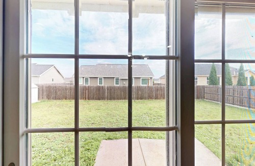 Hays House | Bright 'n' Beautiful! 5 bedrooms 3 restrooms