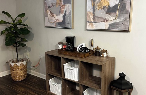 Buckhead Apartment | Bright, stylish studio in the heart of Buckhead.