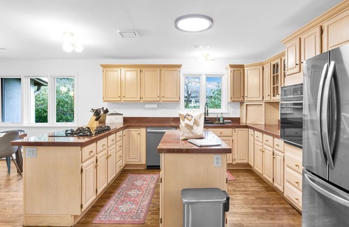 Interurban Park House | Bright & Tranquil Chautauqua 3 Bed 2 Bath Home Close to CU and Hiking Trails.
