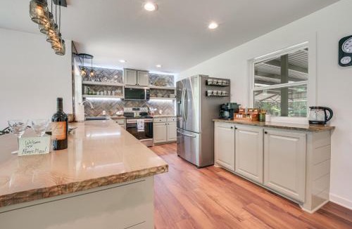 Graford House | Bring Your Boats! Waterfront Retreat on PK Lake