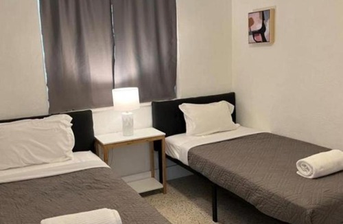 The Roads Apartment | Broadwaysuites Downtown By RocketStay