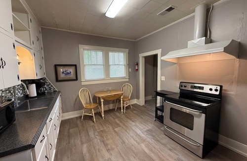 Texarkana House | Bungalow 15