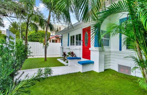 East Little Havana House | Bungalow House 6 BR Pool Little Havana