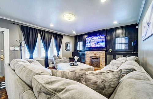 North Overton Cottage | By Dtwn Lubbock! Spacious 4BR Home Near Texas Tech