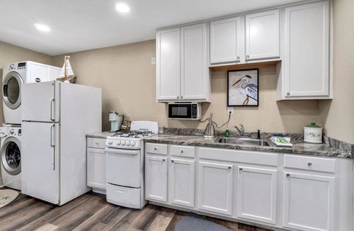 East Pensacola Heights Apartment | By the Bayou, Close to Downtown, Centrally Located