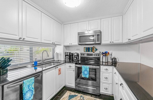Deerfield Beach House | BY THE SEA VACATION VILLAS 2 BED/POOL/TWO BLOCKS TO BEACH/PRIVATE DECK
