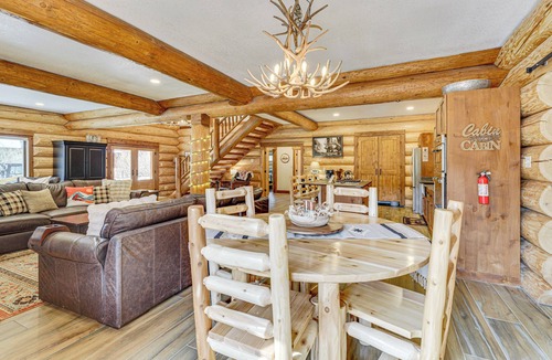 Red River Cabin | Cabin 3/4 Mi to Red River Ski & Summer Area