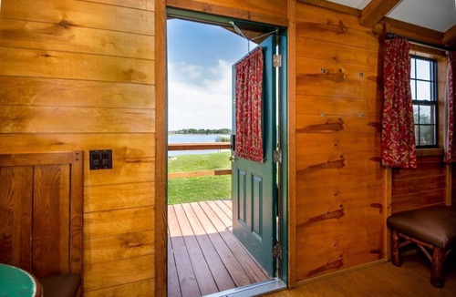 Seminole Cabin | Cabin#408 on LakeSeminole/10mins to Beach/Dog Friendly/Prime Location/BOOK TODAY