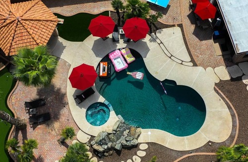Village Estates House | Cactus Casa-Make Memories in Pool/Hot Tub/Putt Grn