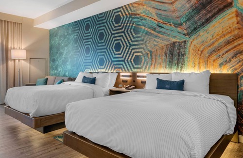 Madeira Beach Hotel | Cambria Hotel St Petersburg-Madeira Beach Marina