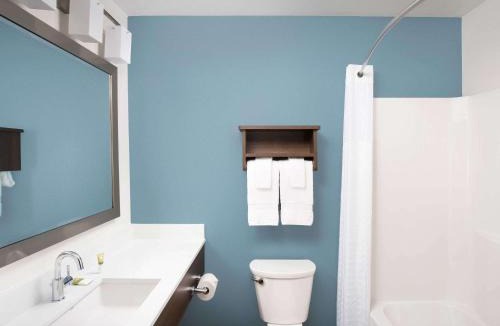 Pecos Hotel | Candlewood Suites Pecos by IHG
