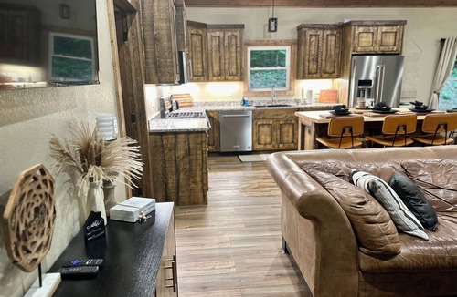 Unaka Cabin | Candy Mountain cabin Nature lovers paradise