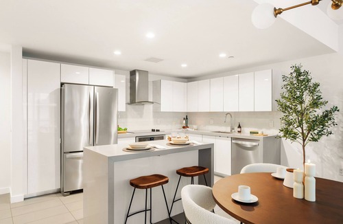 Town Square Apartment | Canvas ID.4879 - One Bedroom Apartment, Sleeps 2