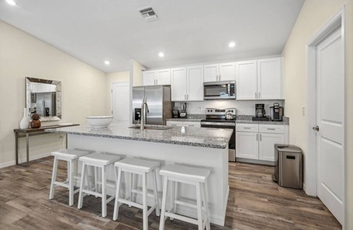 Mariner House | Cape House-Heated Pool-Fire Pit-Private Backyard-Close to many attractions