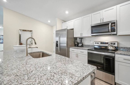 Mariner House | Cape House*Heated Pool*FirePit*Lg Private Backyard*4K Beds