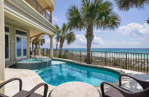 Destin House | Capitano - Huge Luxury Beachfront Home with Private Pool & Rooftop Deck
