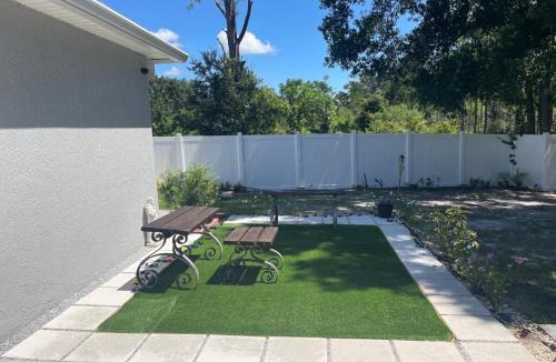 Poinciana House | Caracara