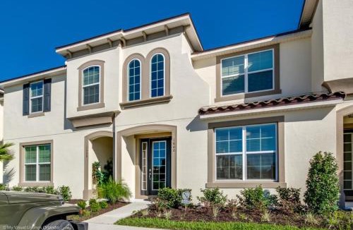 Four Corners House | Carey Palm Circle Townhouse #258888 Townhouse