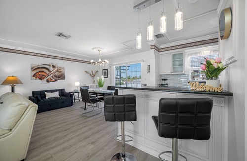 Sunset Reef Hotel | Carousel Suites #10- Rooftop Deck with Gulf View!
