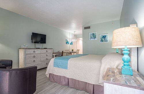 Deerfield Beach Hotel | Carriage House Resort Motel