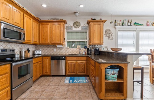Matagorda House | Casa Alegre - Colorado River Home | Private Dock + Minutes to Beach