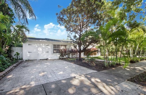 Parkside Villa | Casa Aloha | Tropical Pool | Beach 9 mins | Games