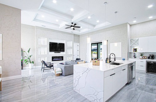 Mariner Villa | Casa del Lago: Relaxing Waterfront Pool House