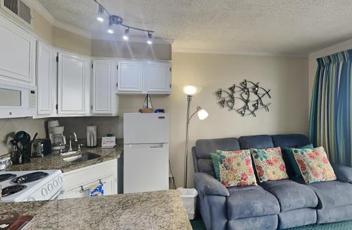 Galveston Apartment | Casa Del Mar 101 - Beachfront Resort