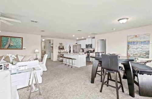 St. Augustine House | Casa Del Mar coastal near all pup friendly