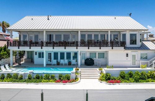 Key Allegro House | Casa Delfín: Modern Key Allegro Bay Views w/Pool - Rockport