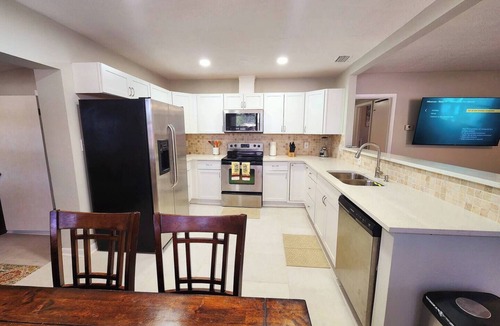 Westside House | Casa Frye: 4Bd/2Bth/Office/Parking Sleeps7! Jacksonville, FL