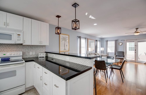 Uptown - Upper Duval House | Casa Havana | Old Town Condo w/Pool & Balcony