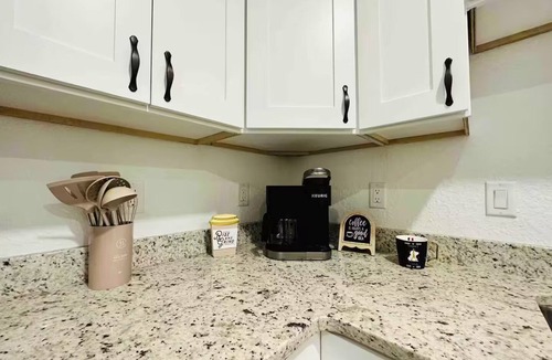 Ocala House | Casa Mia! Minutes away from WEC, OBS, FAST & HITS. Located on W Hwy 40!