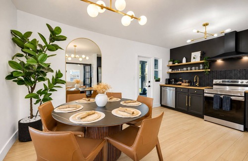 Allapattah House | CasaMia Private Pool 2BR/2BA Sleeps 6 Near Wynwood