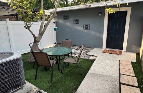 Town N County Park Apartment | Casita Cortes is quiet, cozy and centrally located in Tampa.