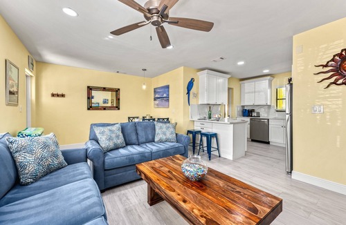 Siesta Key House | Casita Mar | Pet Friendly, Siesta Key Home with Pool & Beach Access Included!