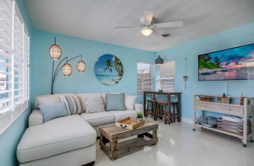 Ocean Shores House | Castaway Cottage paradise at the beach!