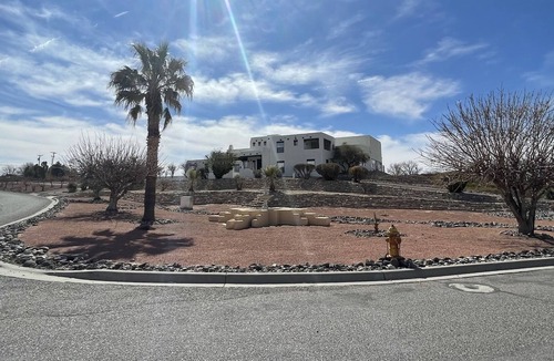 Mesilla Park House | Castillo Blanco - Gorgeous Pueblo style property with stunning Organ Mtn Views