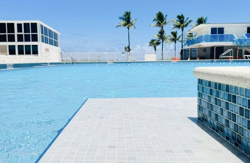 Mid Beach Condo | Castle 1120 Cozy Studio with Intercoastal View, Free Parking, Tennis, Pool, Gym, Beach Access