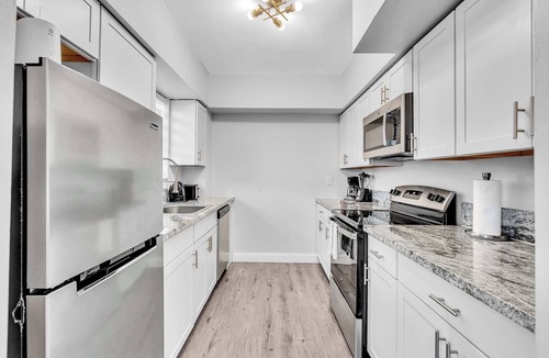 Bay Harbor Islands Apartment | Causeway House | Coastal 2BR Stay