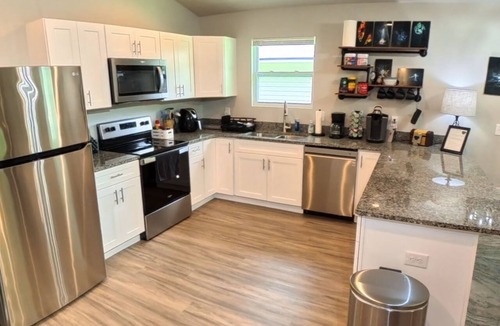 High Springs House | Cave Howse! Your Downtown getaway to the Springs