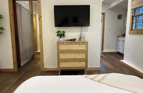 Gainesville House | Cedar Guesthouse | Near UF, Stadium, Bat House