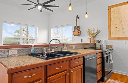 Salem House | Cedar Island Coastal Retreat | Gulf Access, Huge Deck & Fami