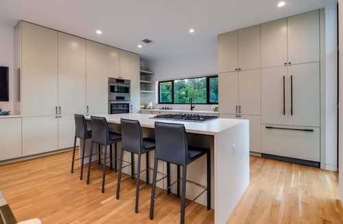 Old West Austin House | Central Austin Modern - 2 miles to downtown