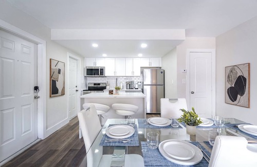 Boca Raton Condo | Central Boca Condo - 2 King Beds - Pool - Near FAU