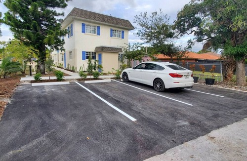 Downtown Fort Lauderdale Apartment | Central, Quiet and Beautifully Decorated #4