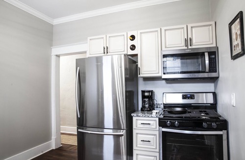 Midtown House | Centrally Located & Newly Renovated