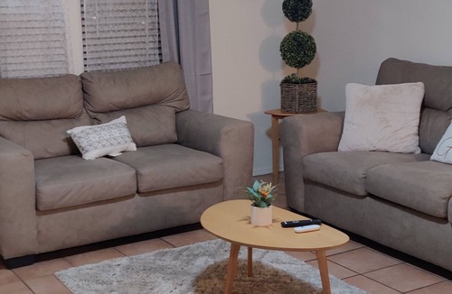 Sandia Ridge House | Centrally located, roomy house with large front & backyard near park