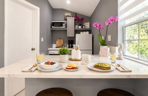 Miramar House | Charm, comfort and an exceptional location , Free parking