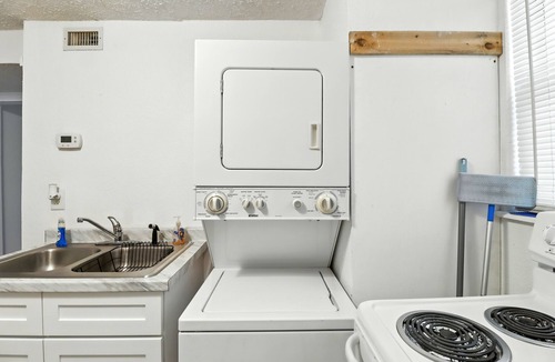Crystal River Condo | Charming 1-bedroom condo in cool Crystal River with AC